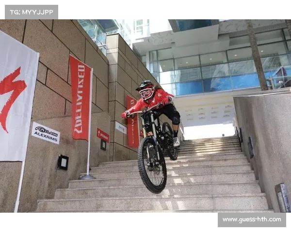 周佩霓成华南两轮赛最大赢家，女子组四金凸显全能实力